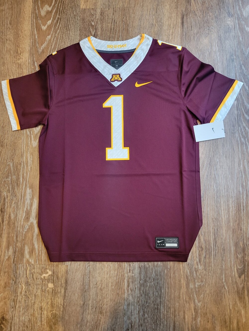 NWT Mens (M) Nike University Of Minnesota Golden Gophers Football Jersey #1